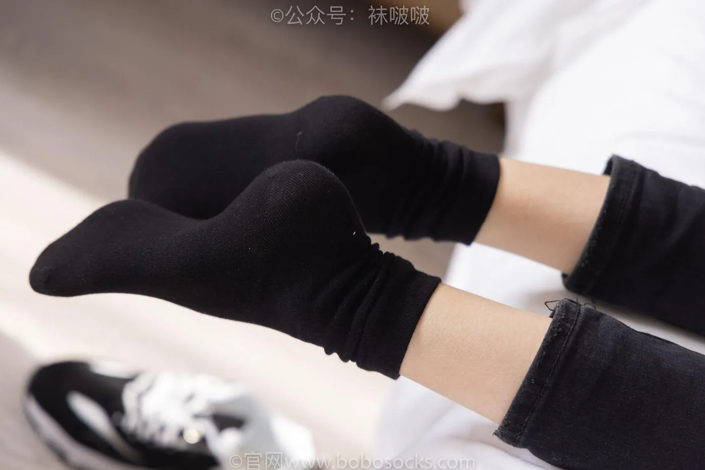 [BoBoSocks袜啵啵]NO.055 稚予-斯凯奇运动鞋、白棉袜、黑棉袜 [139P]插图8